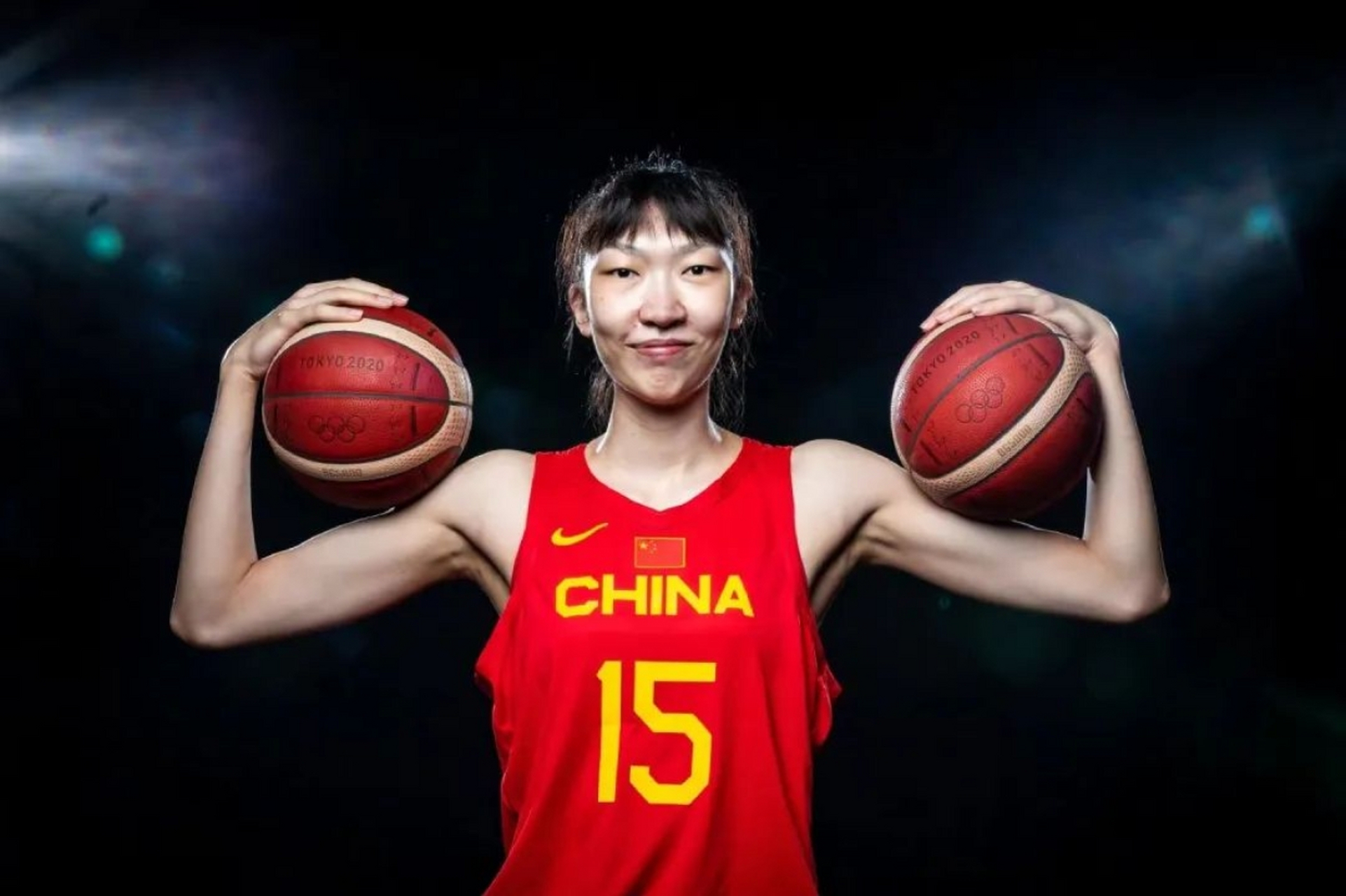 北京女篮战胜上海队，继续稳坐榜首的简单介绍